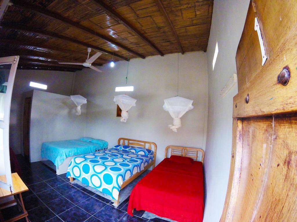 Montanita Garden Hostal Exterior photo