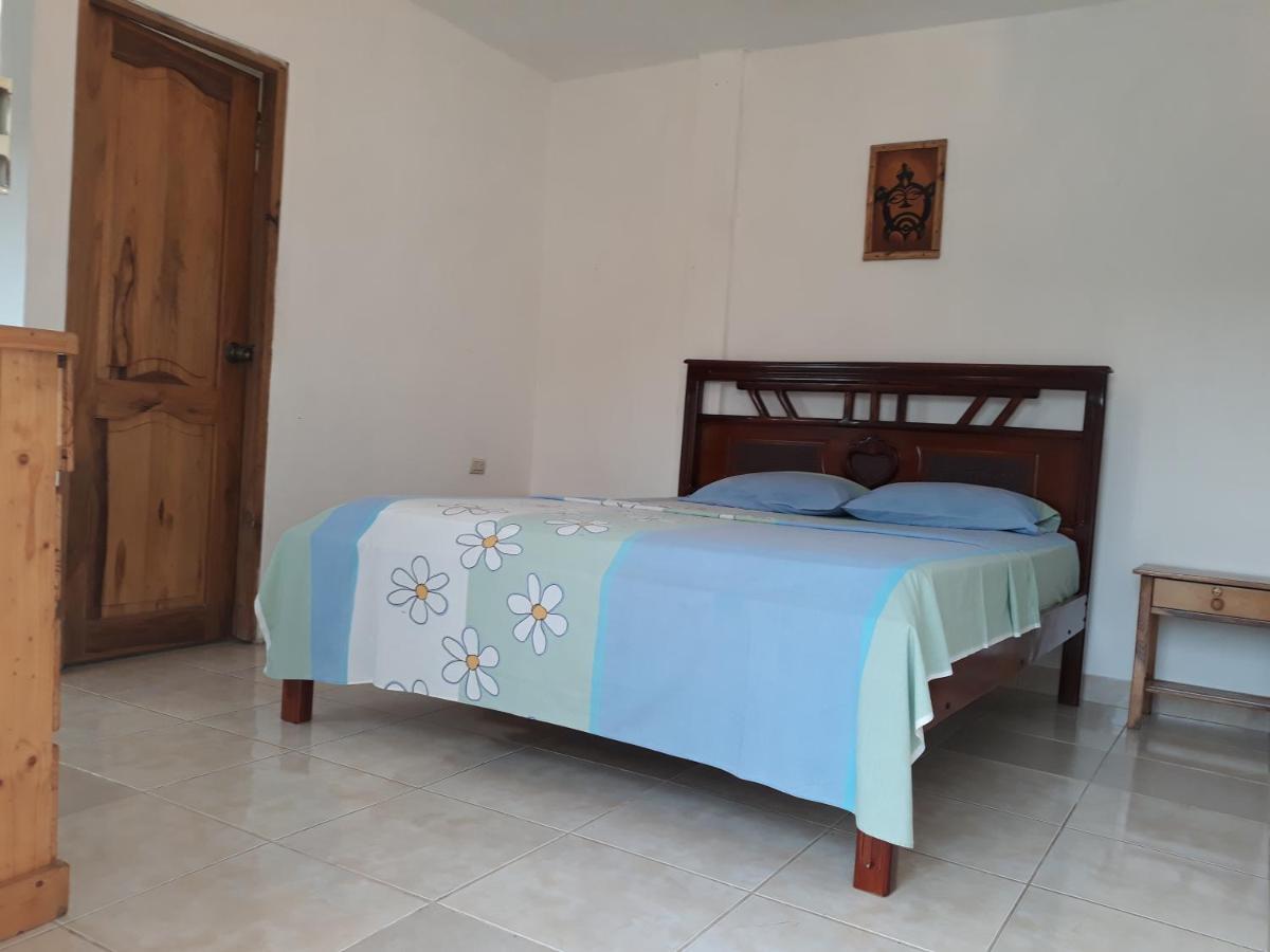 Montanita Garden Hostal Exterior photo
